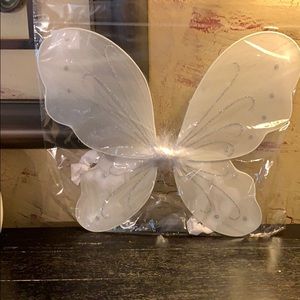 9 pairs of white Fairy wings
